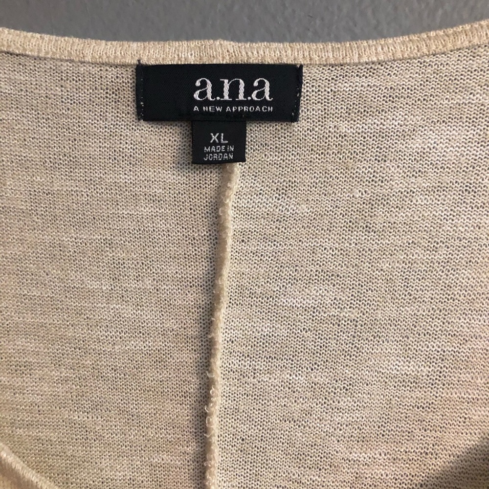 Long sleeve top✨ - Picture 2 of 4